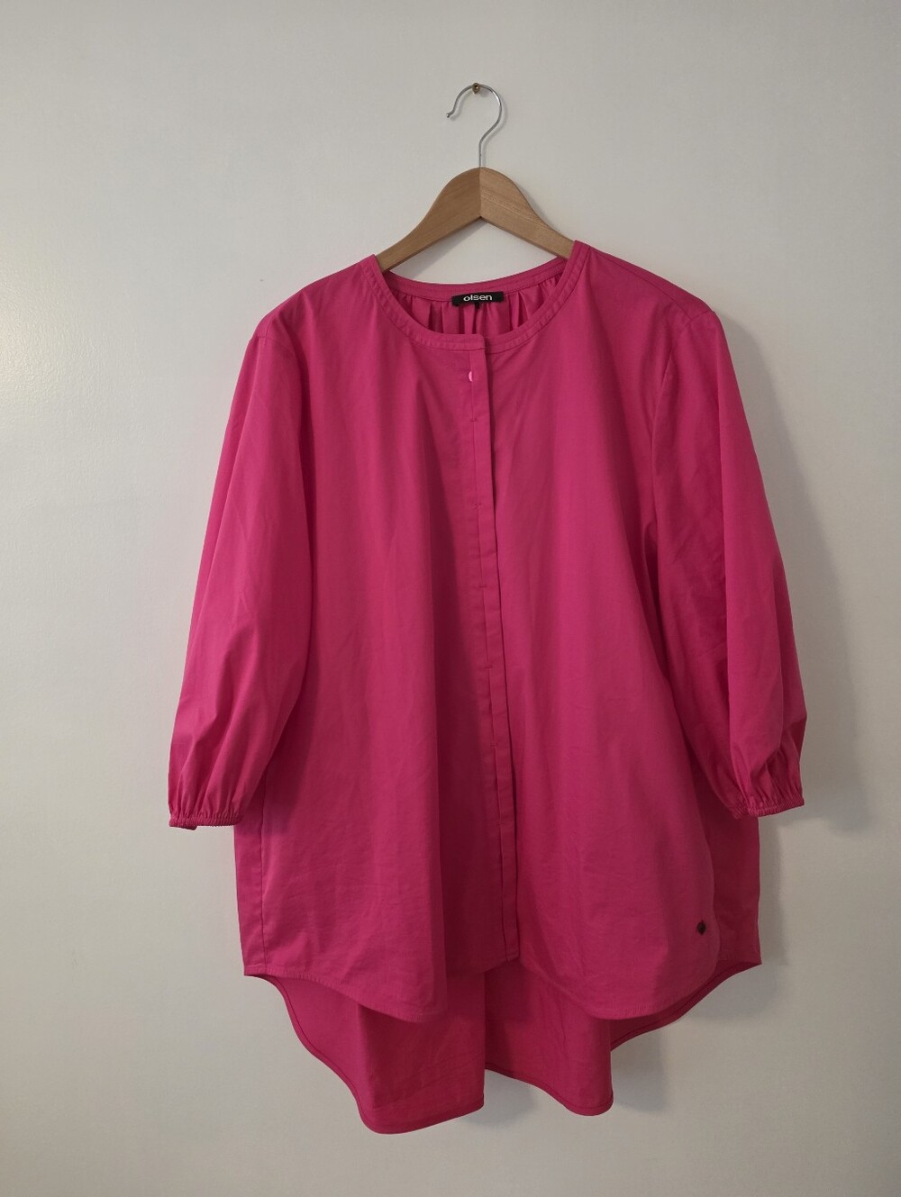 Hot pink Olsen blouse button-front design  three-quarter length sleeve